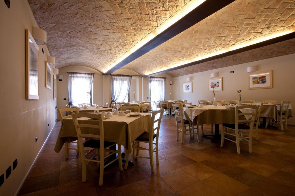 Вилла La Rondanina Castelnuovo Fogliani Экстерьер фото