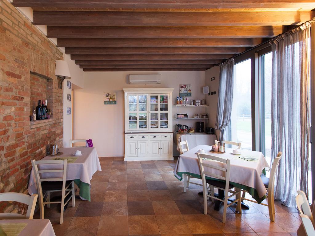 Вилла La Rondanina Castelnuovo Fogliani Экстерьер фото