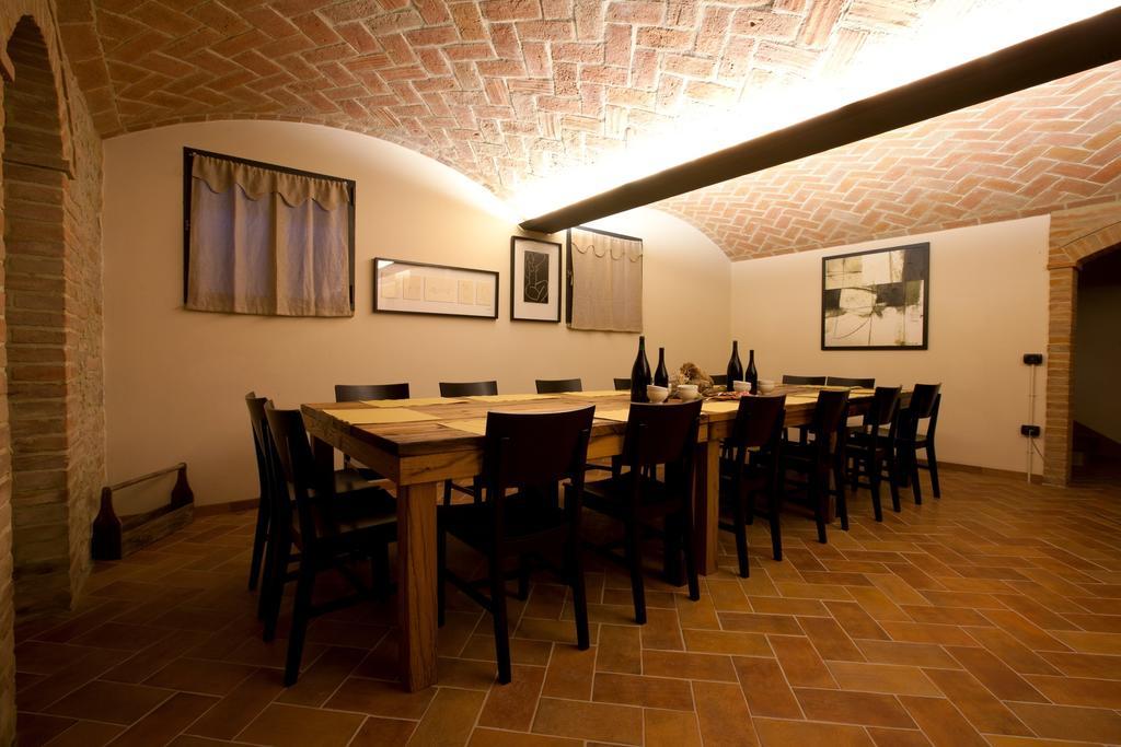 Вилла La Rondanina Castelnuovo Fogliani Экстерьер фото